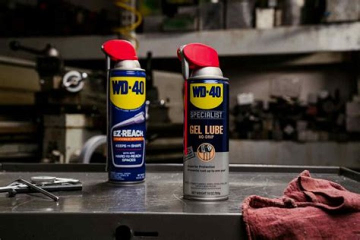Does WD 40 remove tire marks?