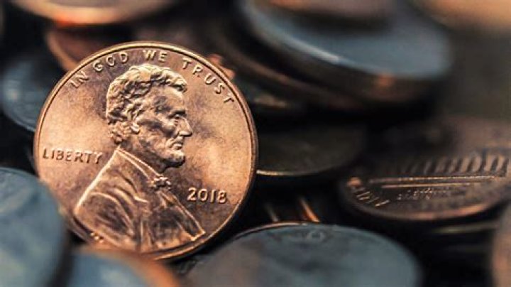 How many copper pennies does it take to make a pound?