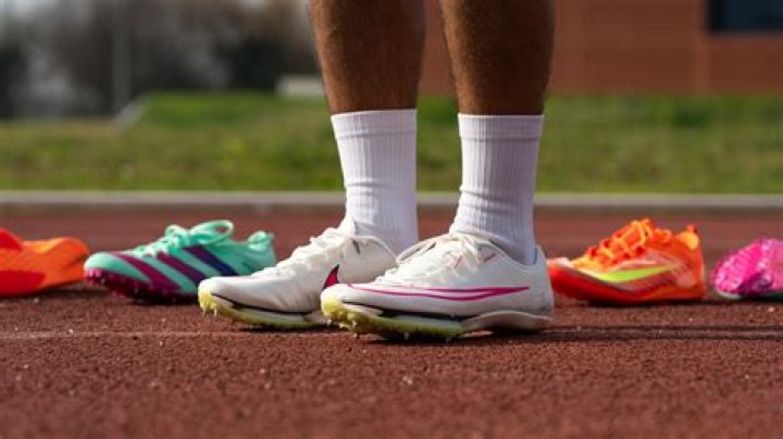 Should I wear spikes for the 400?